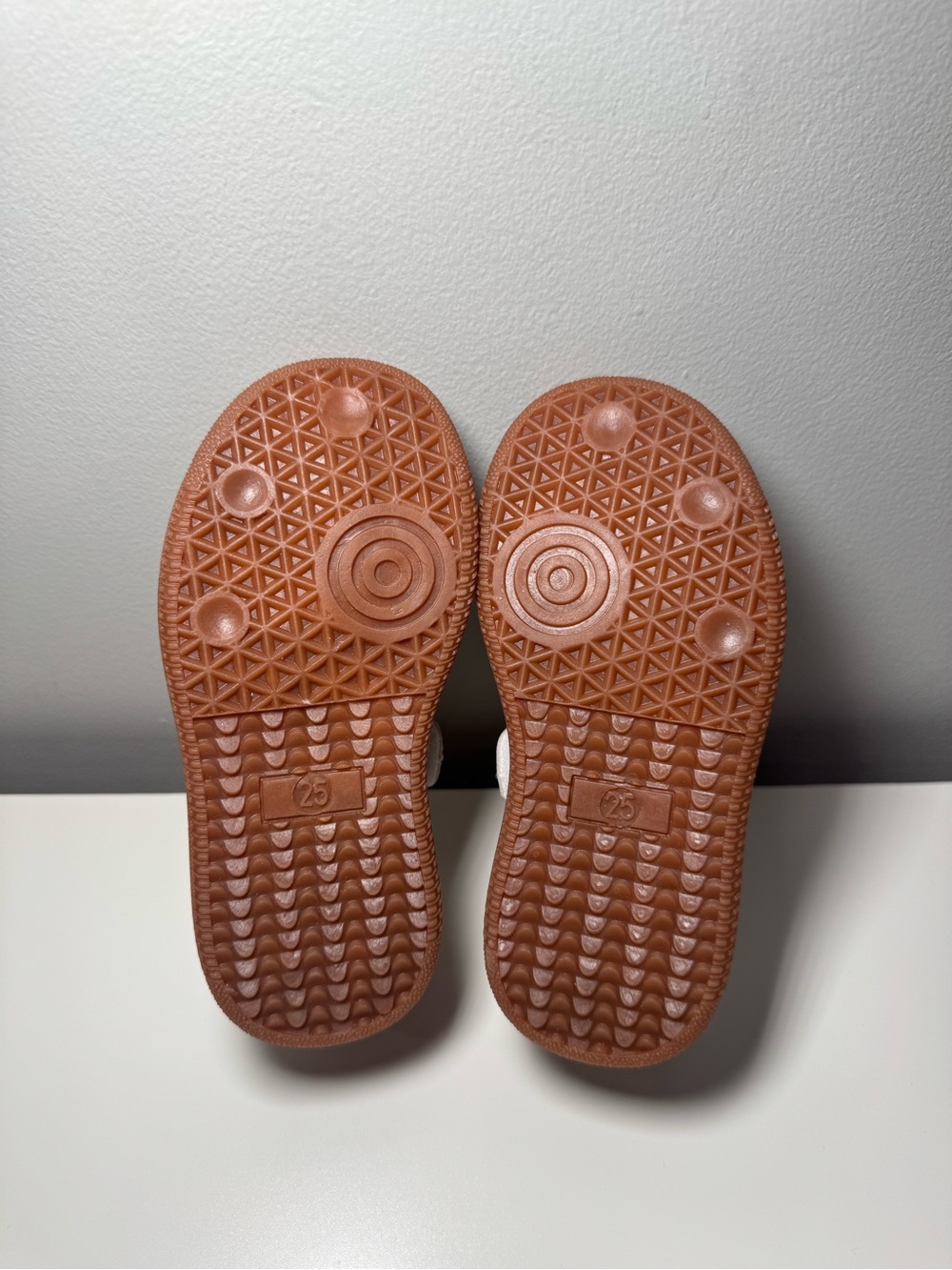 Toddler girl sneakers - Picture 7 of 7